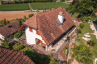 Mit dieser Wärmepumpe kann die Familie das Haus im Sommer über die Fussbodenheizung auch kühlen. 
