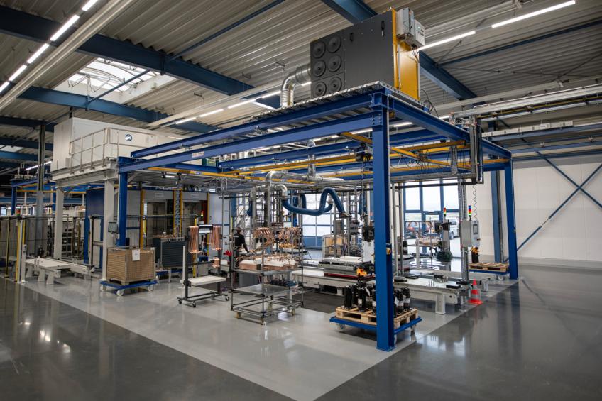 È stata messa in funzione la prima linea di produzione, cui seguiranno una seconda e una terza linea