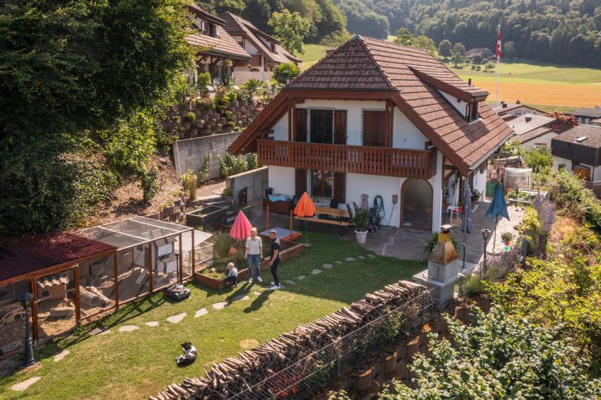 La bella casa unifamiliare di Kirchleerau offre le migliori condizioni per il riscaldamento con energie rinnovabili.